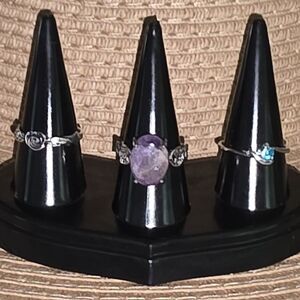 Elegant Silver and Purple Gemstone Ring Set Size 7